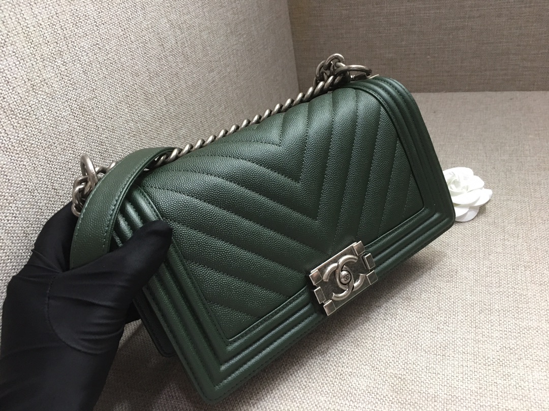 Caviar Medium Boy Handbag Flap Bag A67086 Dark Green